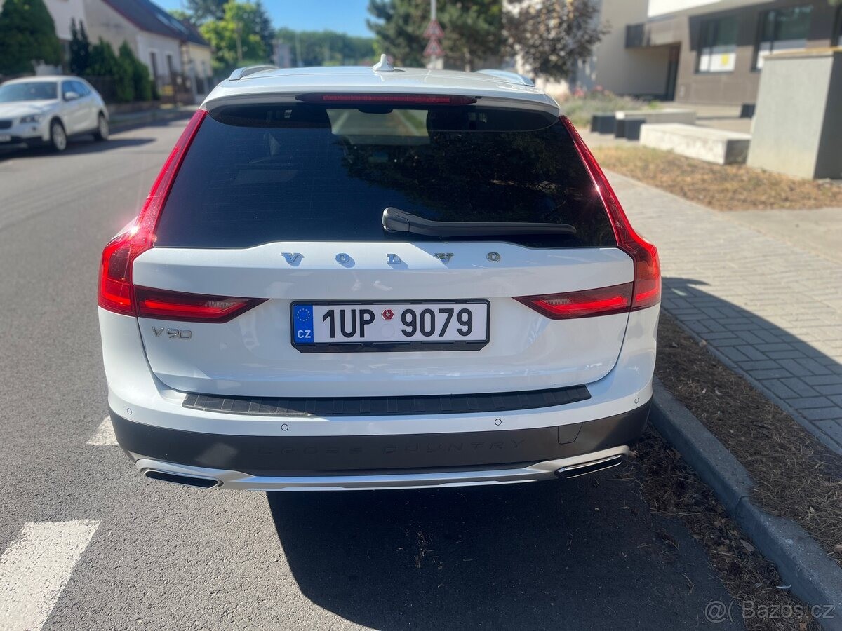 volvo-v90-2-0-crosscountry-tdi-d5-awd - 7