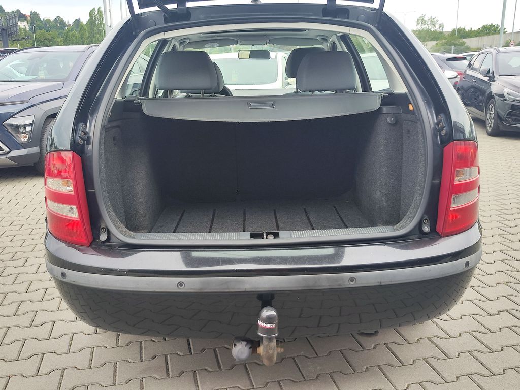 skoda-fabia-1-4i-16v-55kw-comfort - 8
