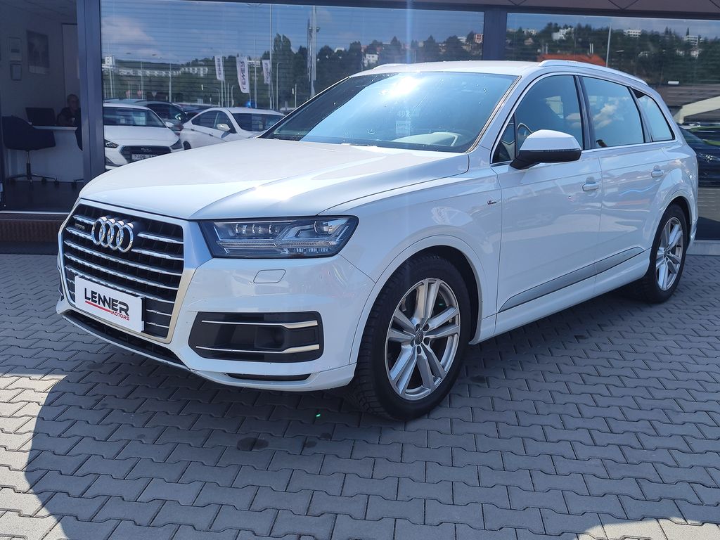 Audi Q7 3.0 TDI/200kW S-Line ČR