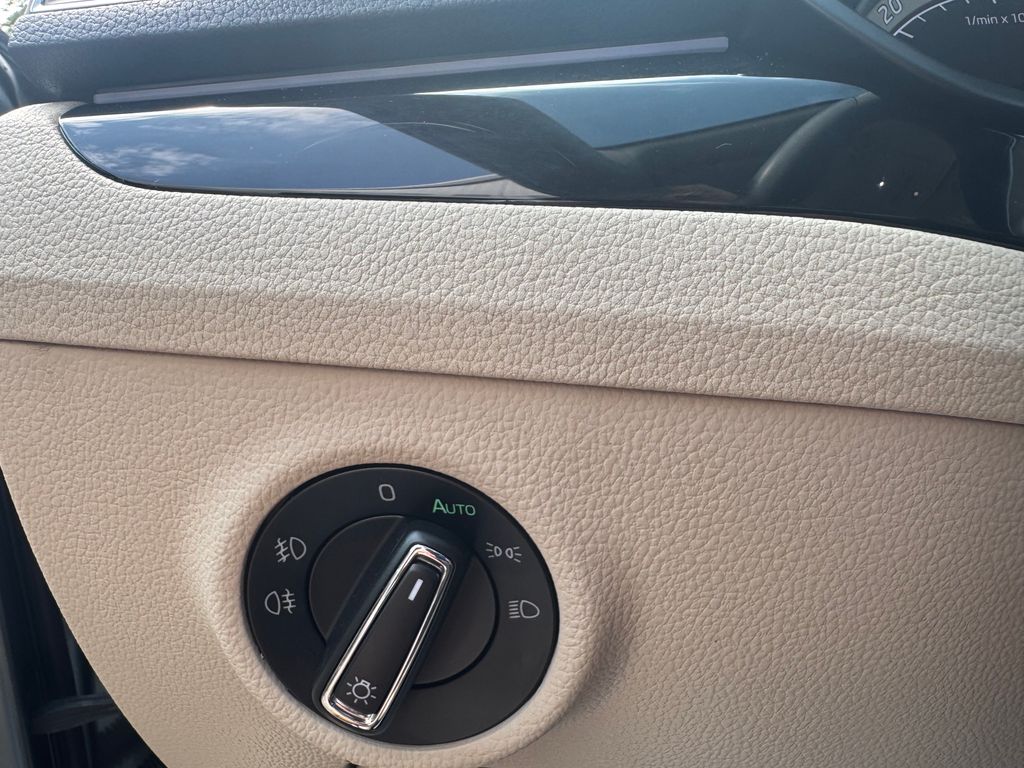 skoda-superb-combi-2-0-tdi-dsg-4x4-l-k - 8