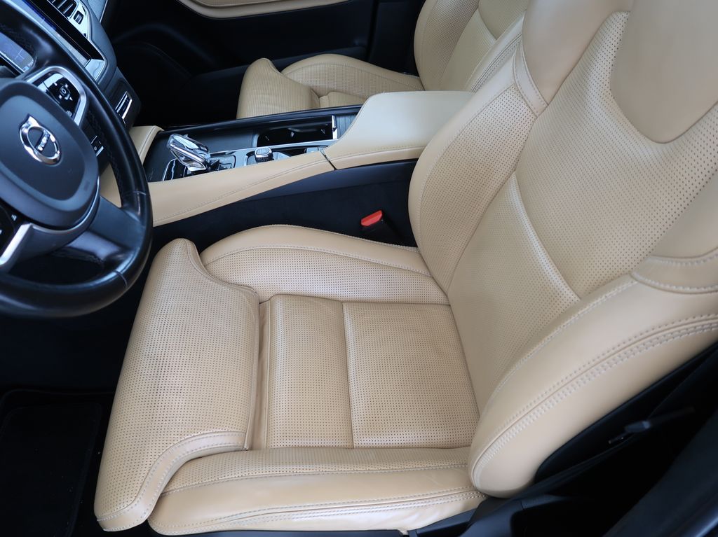 volvo-xc90-2-0-4x4-ultimate-brightauto-cz-1maj - 8