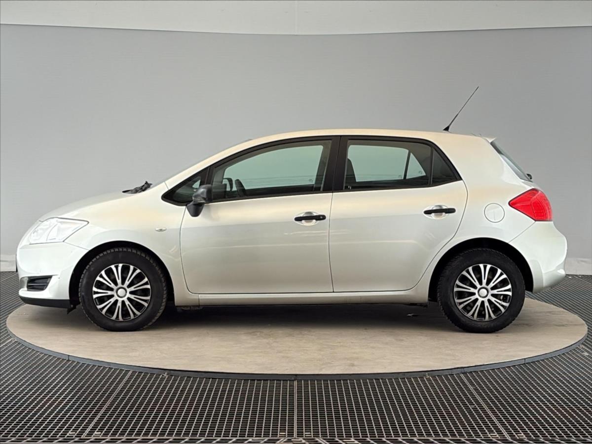 toyota-auris-1-3-vvt-i - 2