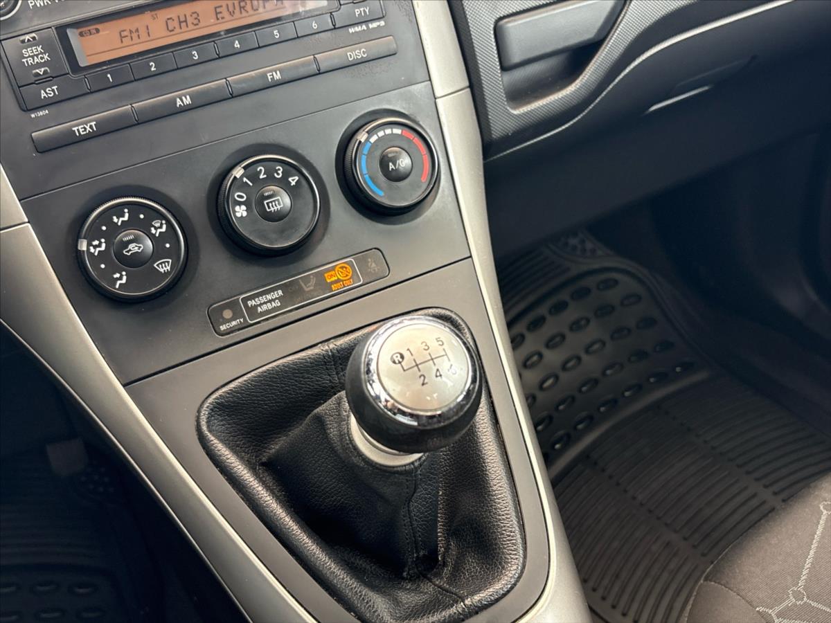 toyota-auris-1-3-vvt-i - 9