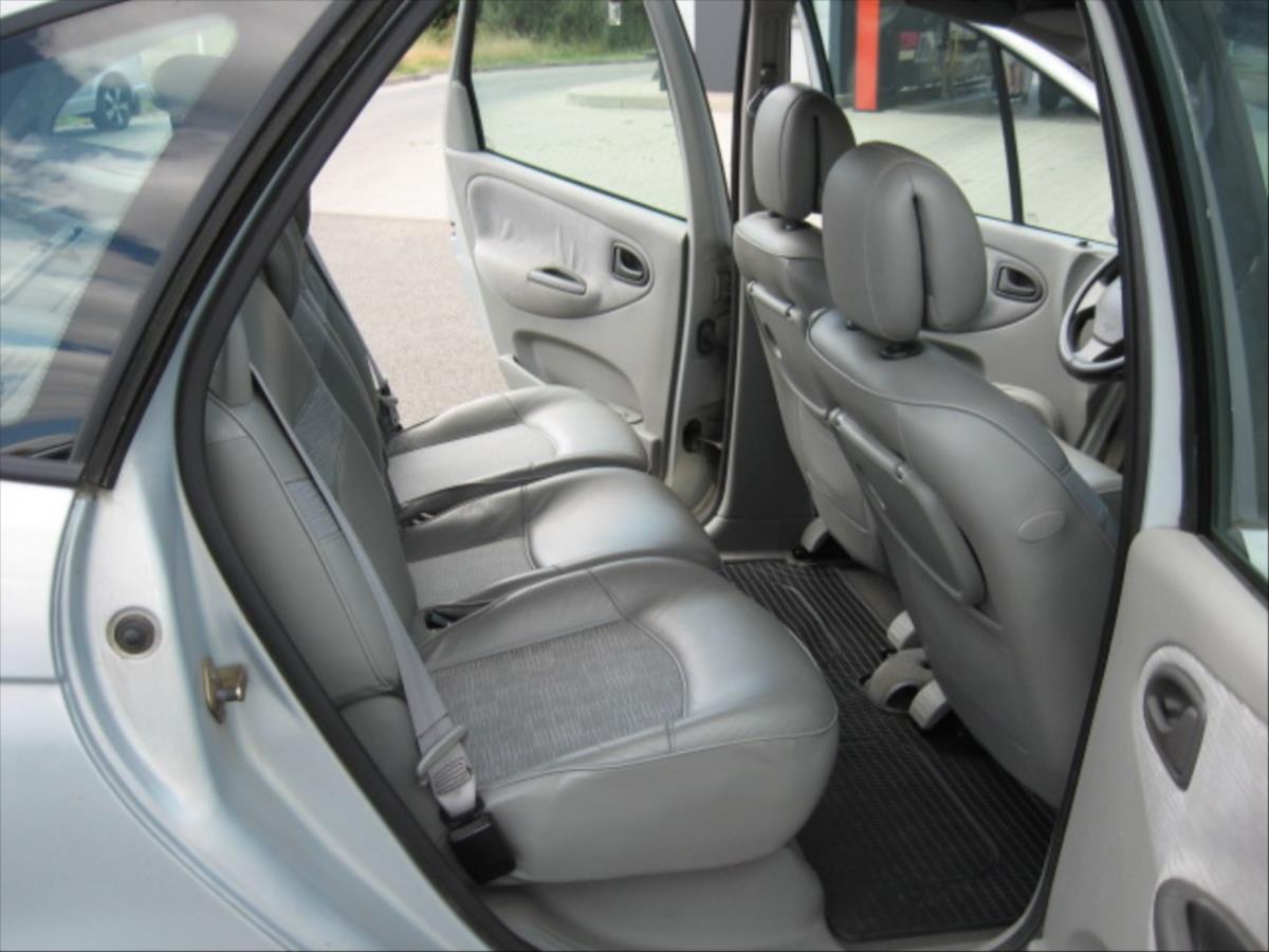 renault-scenic-1-6-megane - 9