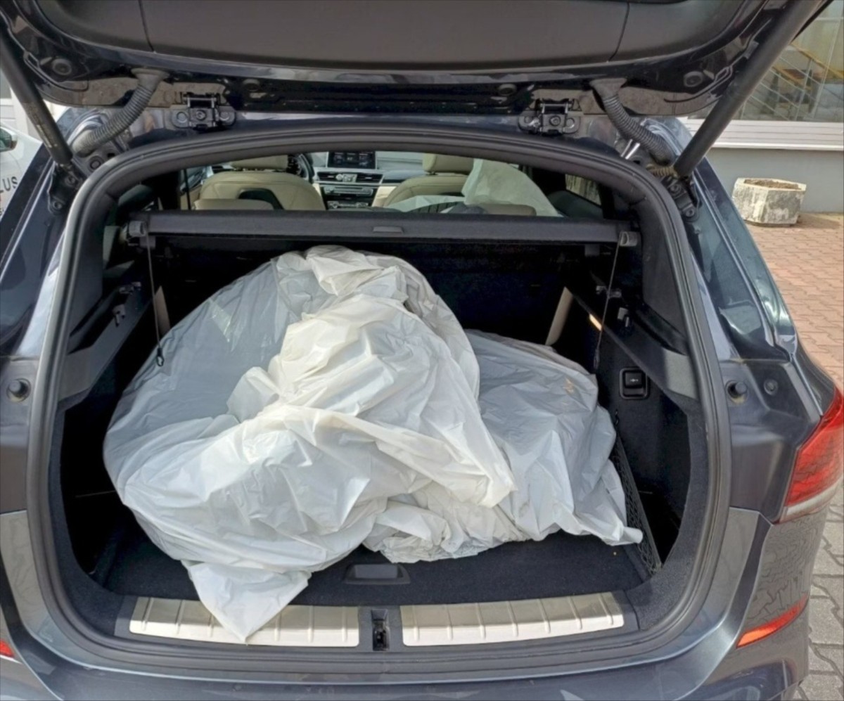bmw-x1-2-0-prodam - 8