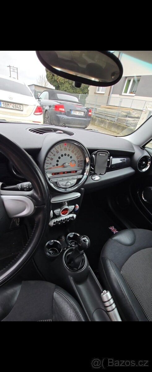 mini-cooper-s-1-6-turbo-128kw-2007-top-stav - 2