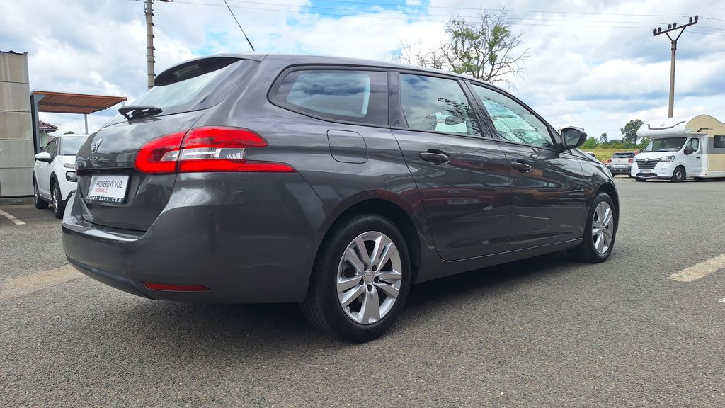 peugeot-308-1-2-130k-zaruka-servis - 4