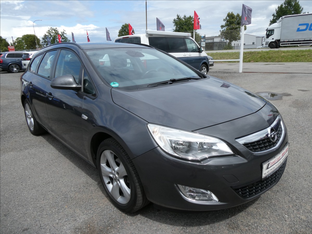 Opel Astra 1,4 88kW 2x kola, 2.majitel