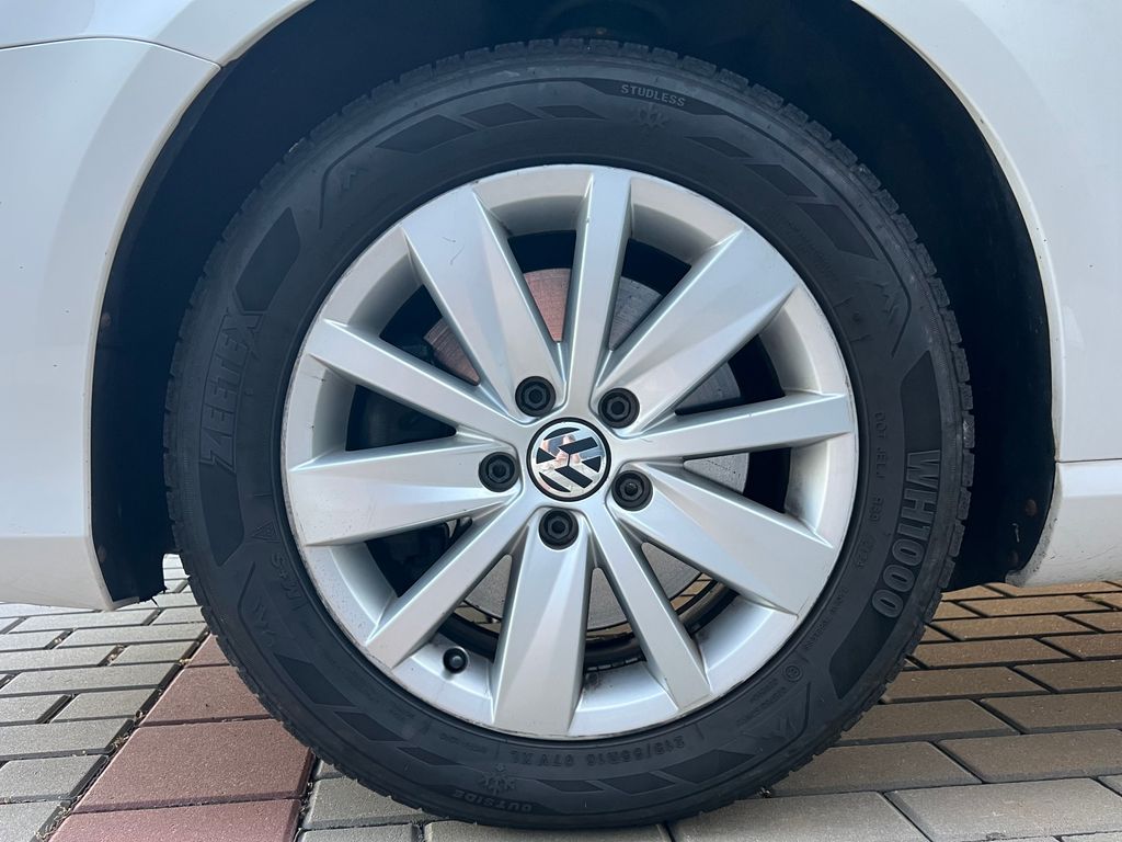 volkswagen-passat-tdi-alu-navi-plny-servis - 8