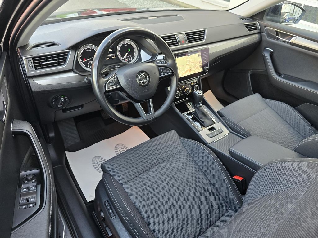 skoda-superb-2-0tsi-200kw-4x4-dsg-style-dph - 9
