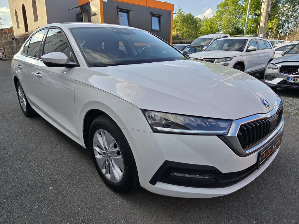 skoda-octavia-2-0tdi-85kw-1-maj-cr-led-navi - 1