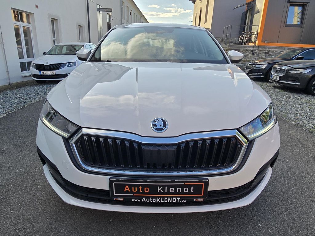 skoda-octavia-2-0tdi-85kw-1-maj-cr-led-navi - 2