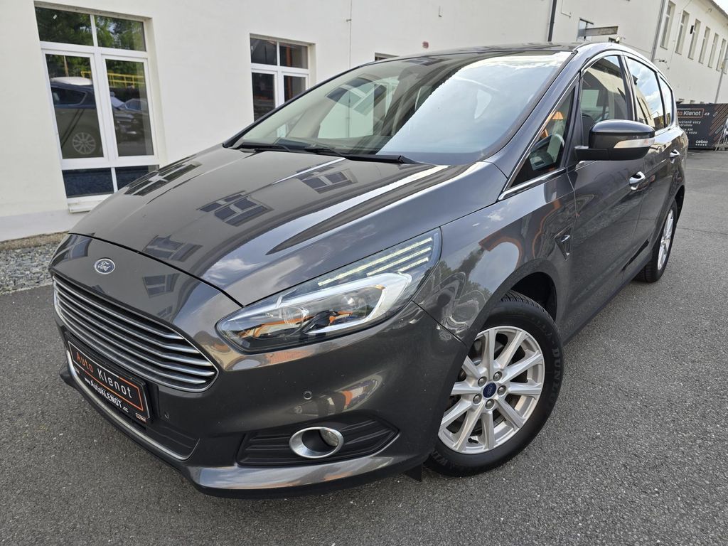 Ford S-MAX TITANIUM 2.0 132kW LED + NAVI