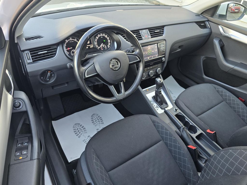 skoda-octavia-1-5tsi-cng-dsg-1-maj-cr-dph - 8