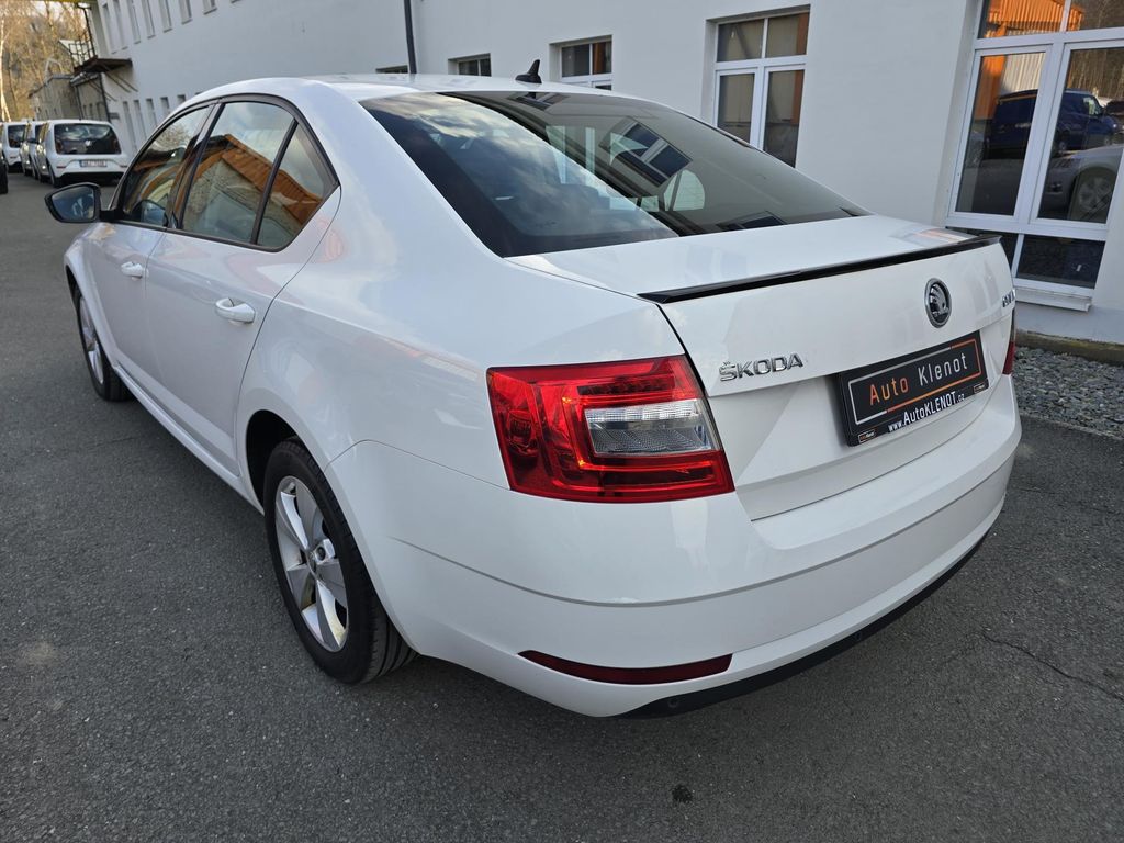 skoda-octavia-110kw-1-maj-cr-dph - 4
