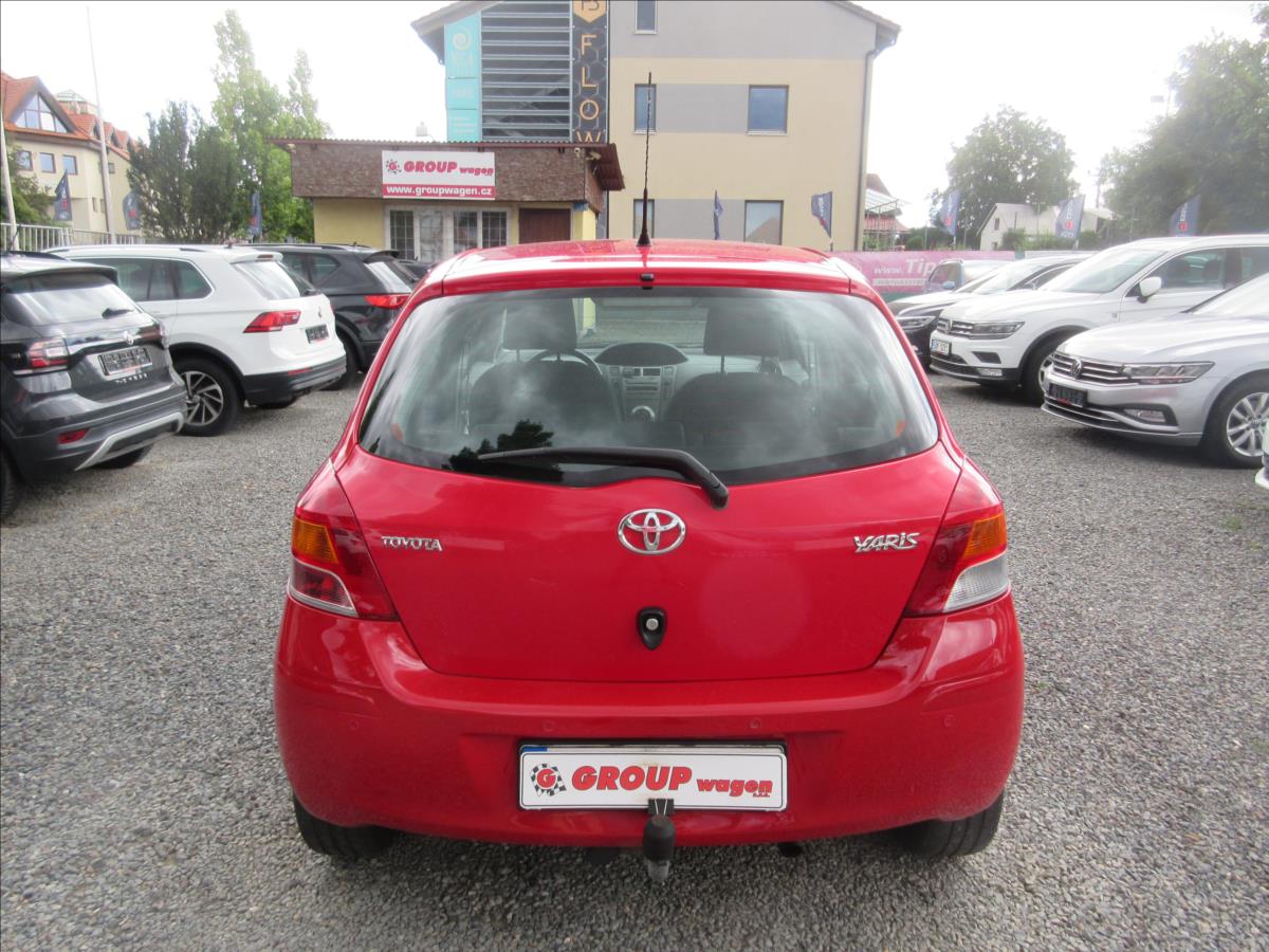 toyota-yaris-1-3-vvti-automat - 4