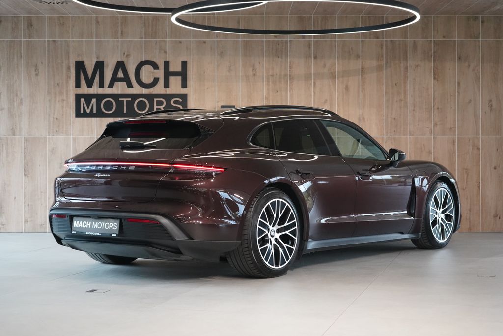 porsche-taycan-sport-turismo-pano-matrix - 7