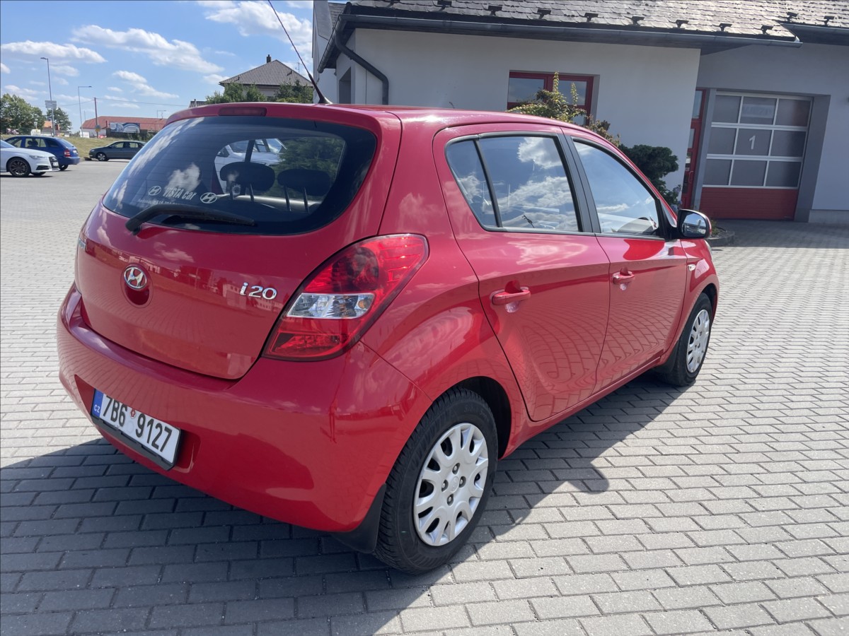 hyundai-i20-1-4-i-73kw-automat-klima-lpg-czauto - 3