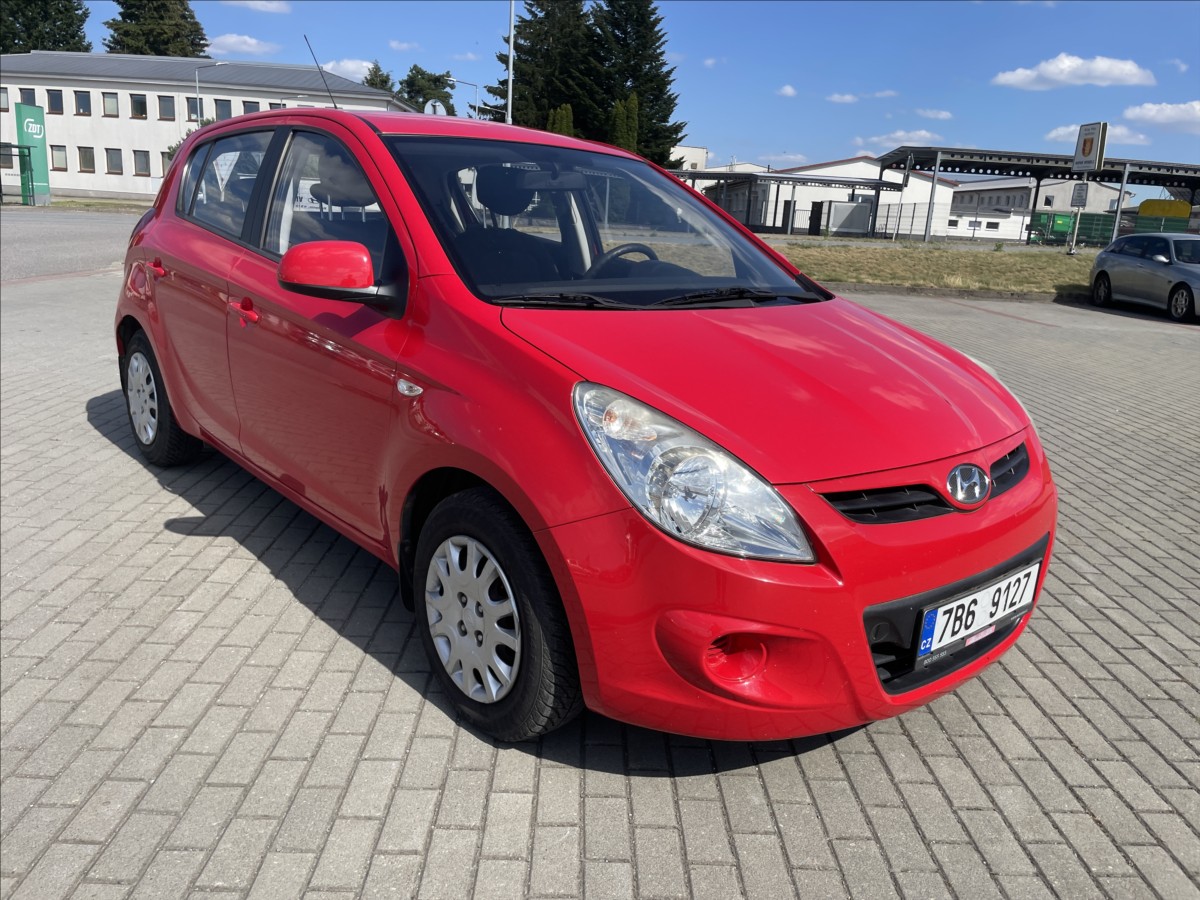 hyundai-i20-1-4-i-73kw-automat-klima-lpg-czauto - 5
