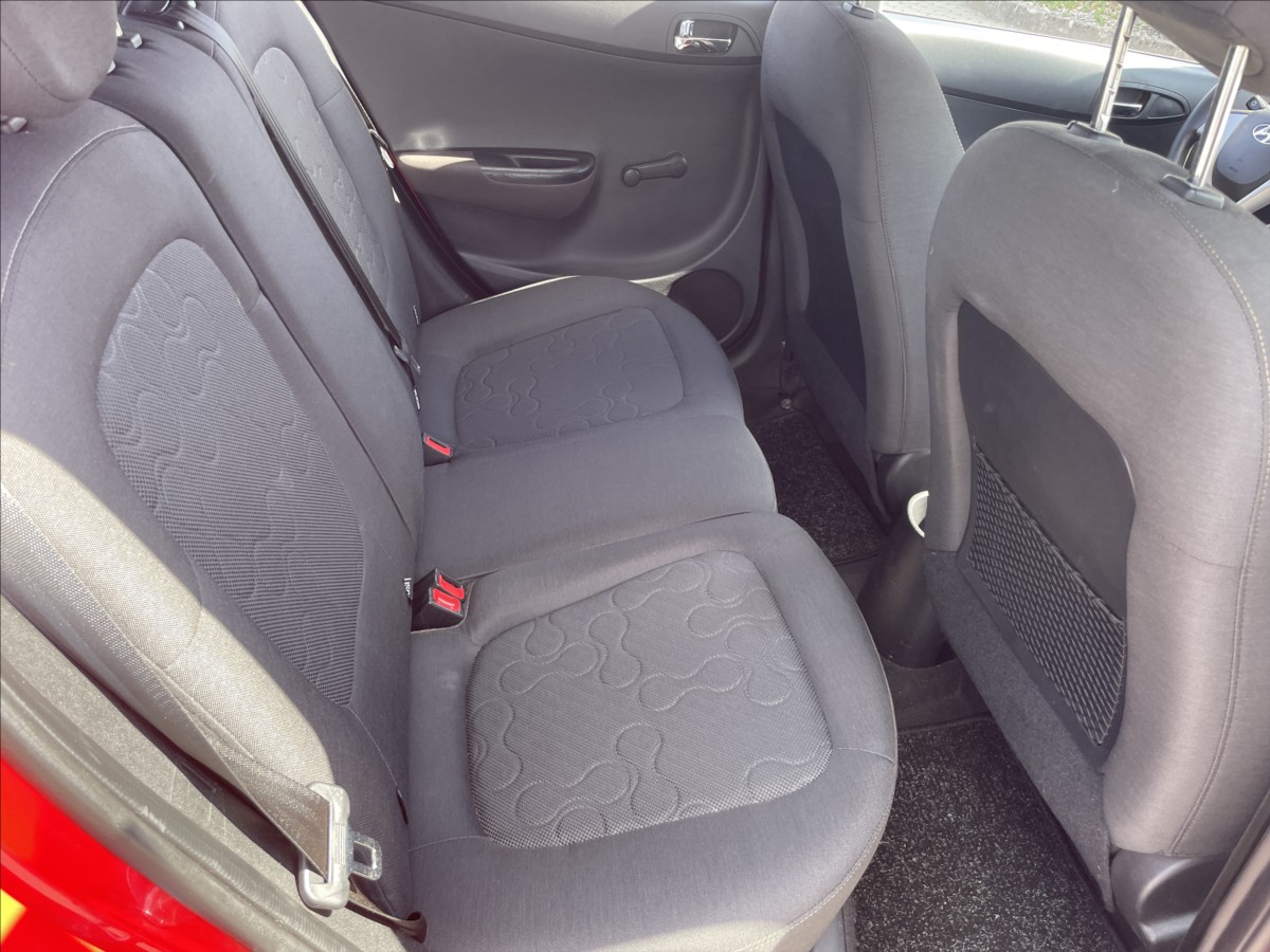 hyundai-i20-1-4-i-73kw-automat-klima-lpg-czauto - 9