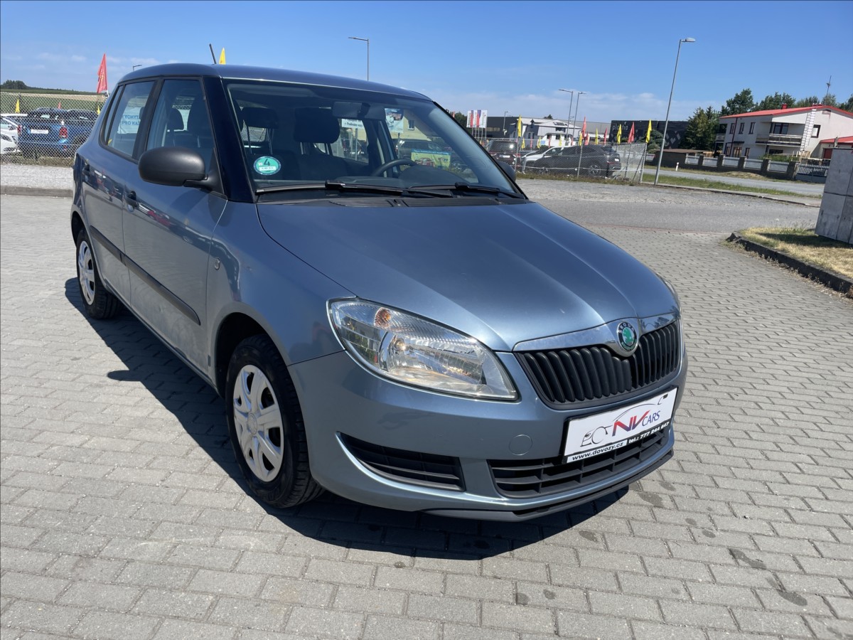 skoda-fabia-1-4-i-16v-63kw-klima-esp-ambiente - 5