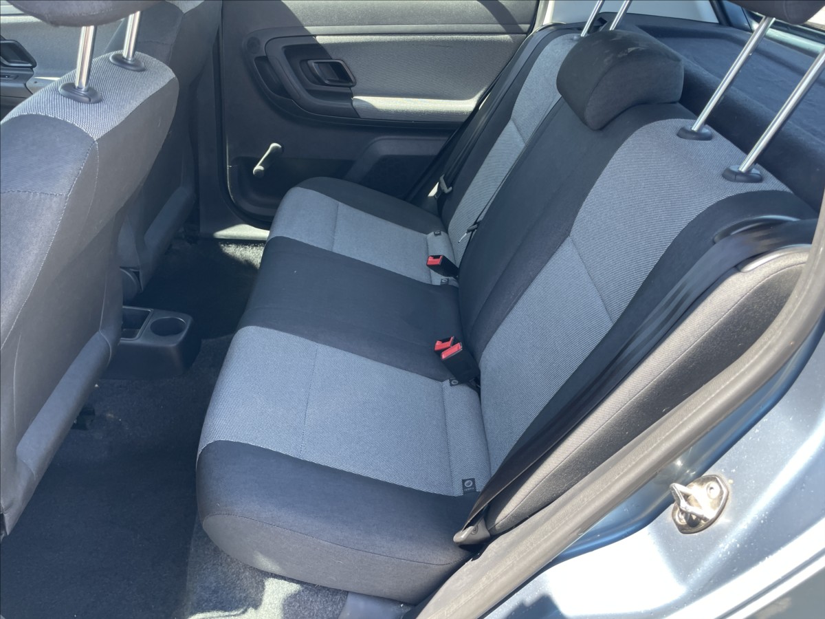 skoda-fabia-1-4-i-16v-63kw-klima-esp-ambiente - 7