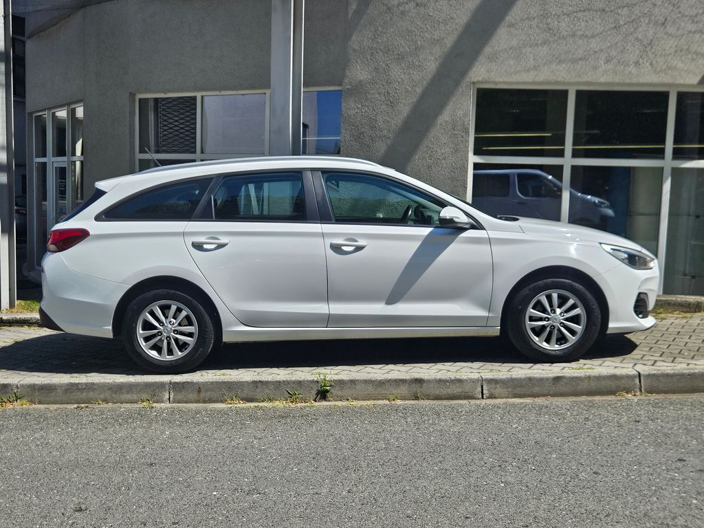 hyundai-i30-1-6-crdi-dph-trikolor-comfort - 5
