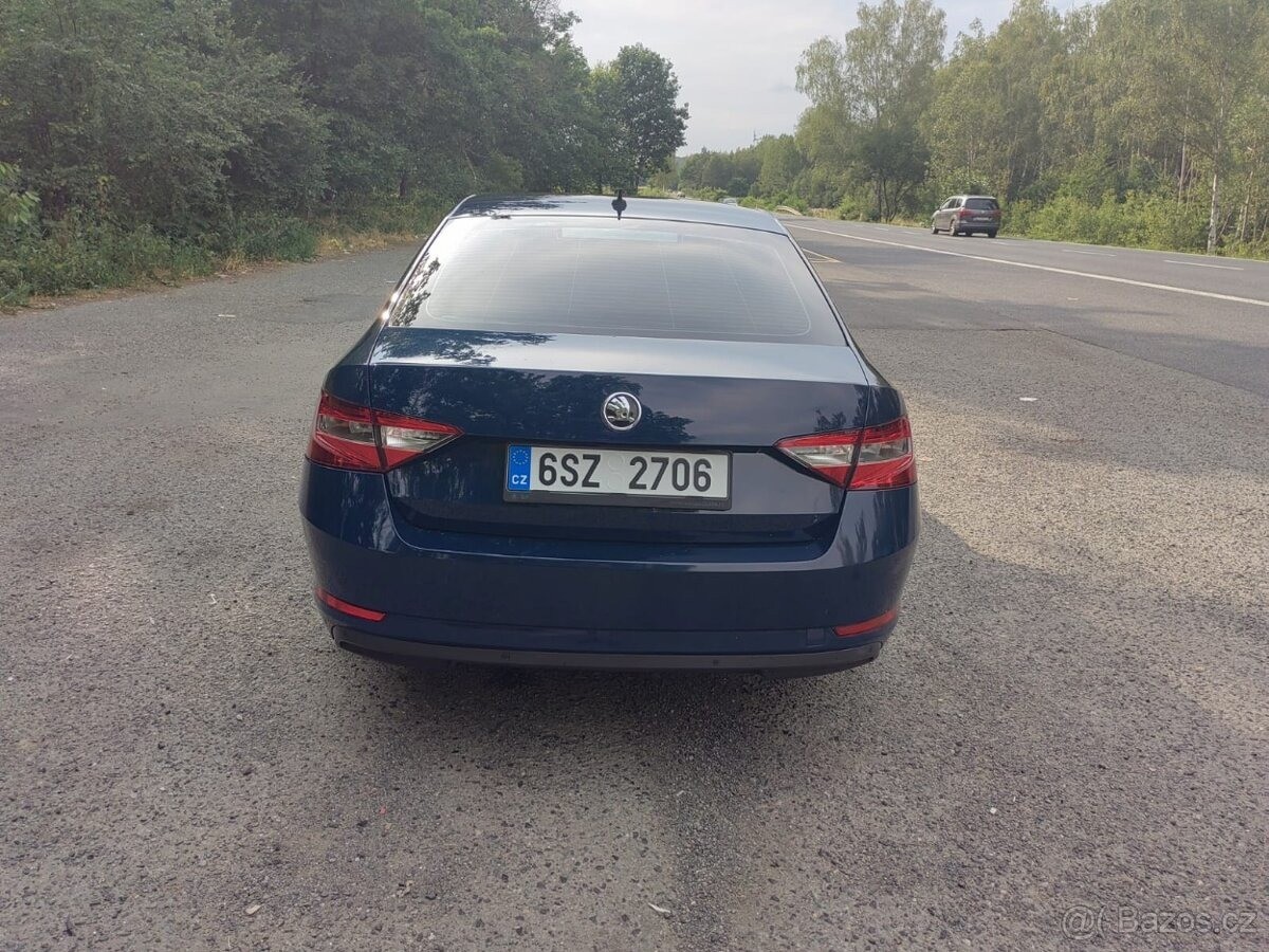 skoda-superb-2-0-3-tdi - 2