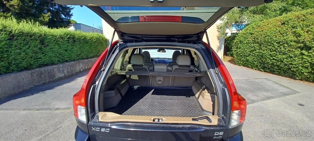 volvo-xc90-2-4-7-mist-4x4-d5-147kw - 9