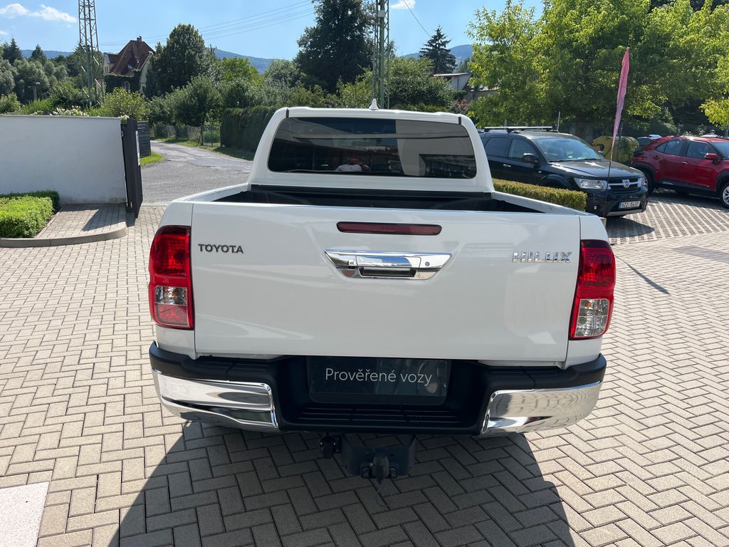 toyota-hilux-2-8-d-double-cab-4x4-active-at - 4