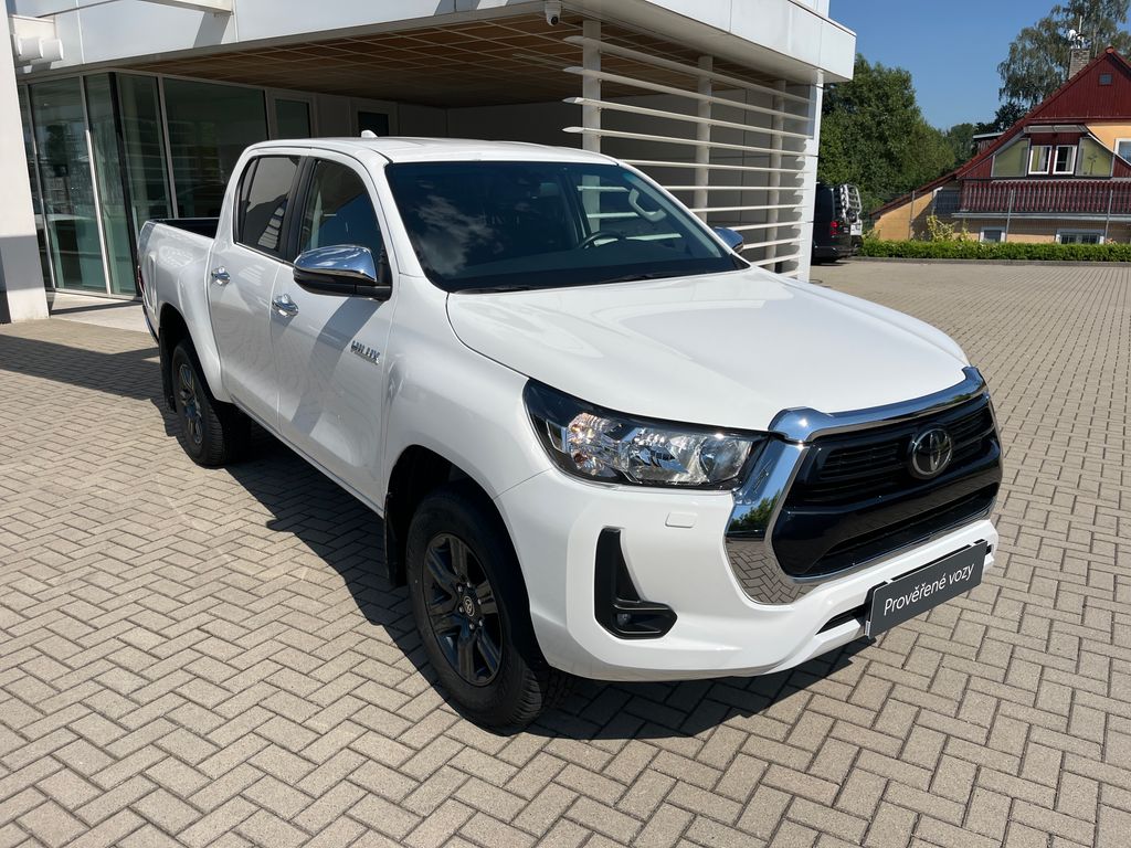 toyota-hilux-2-8-d-double-cab-4x4-active-at - 7