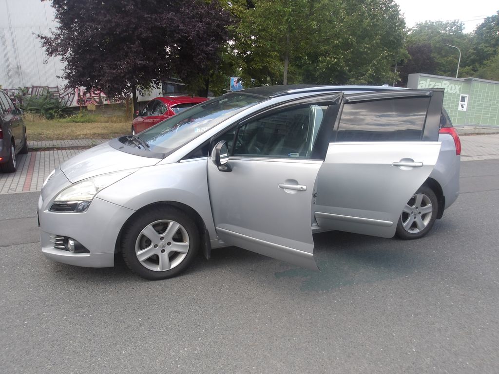 peugeot-5008-1-6i-kuze-pekny - 2