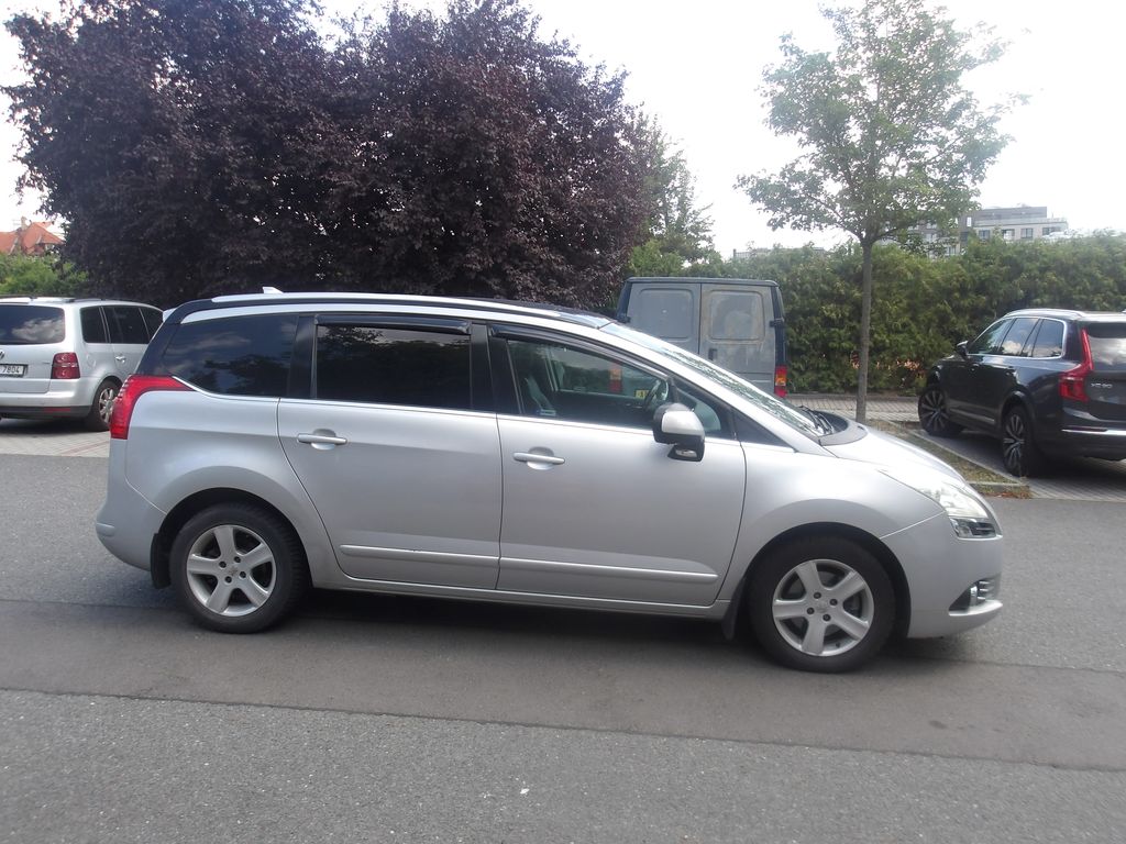 peugeot-5008-1-6i-kuze-pekny - 6