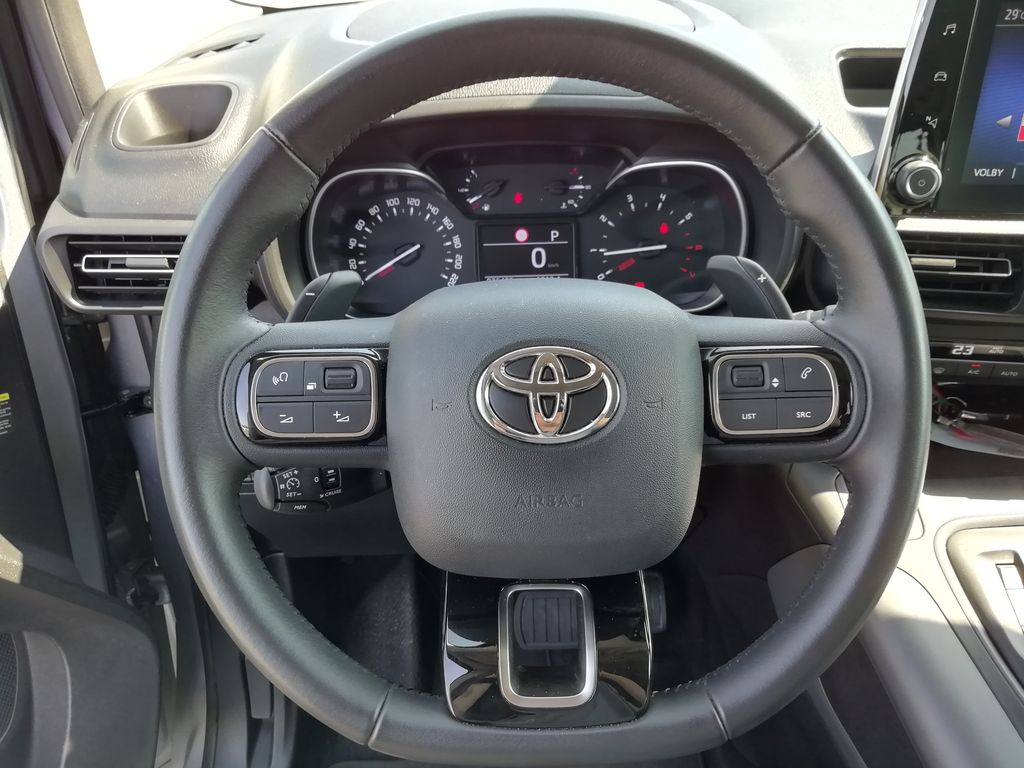 toyota-proace-city-verso-1-5-d-4d-a-t-l2-family-comfort - 8