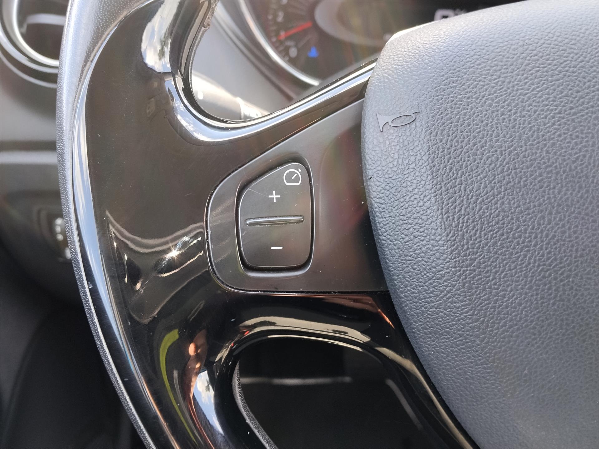 renault-captur-1-2-1-2tce-87kw-automat - 5