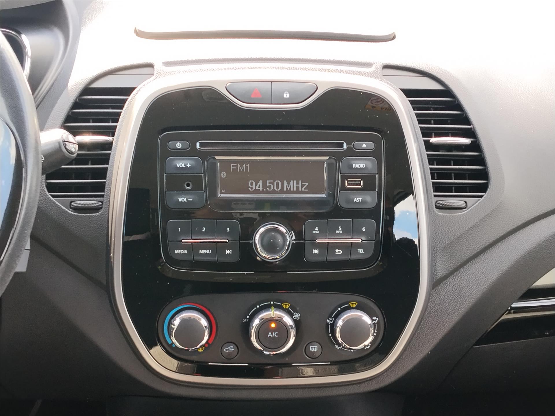 renault-captur-1-2-1-2tce-87kw-automat - 8