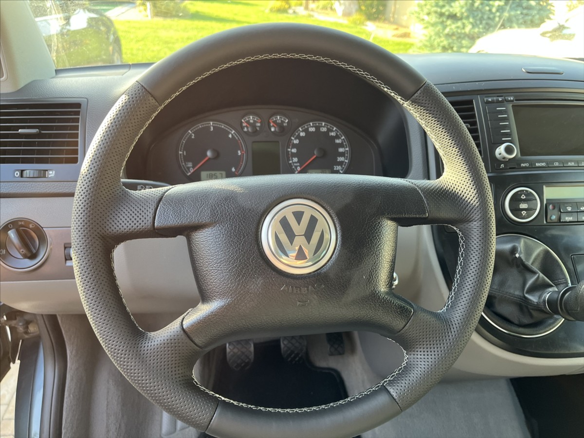 volkswagen-multivan-1-9-tdi-75kw-trend - 9