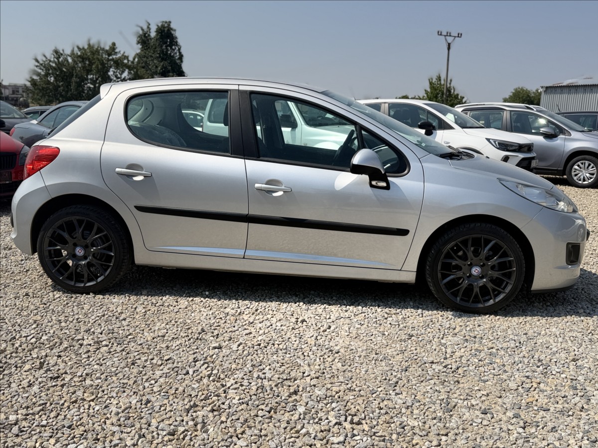 peugeot-207-1-6-hdi-klima-sada-kol-79tkm - 3
