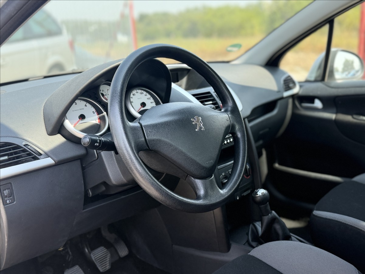 peugeot-207-1-6-hdi-klima-sada-kol-79tkm - 9
