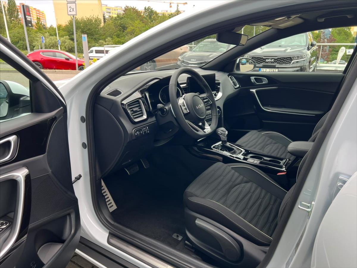 kia-xceed-1-6-t-gdi-gpf-7dct-gt-line - 8