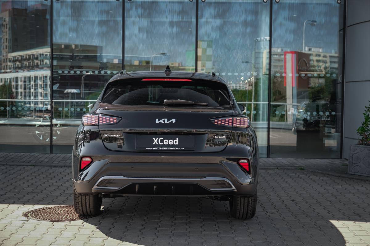 kia-xceed-1-6-t-gdi-gpf-7dct-gt-line-132-kw - 4