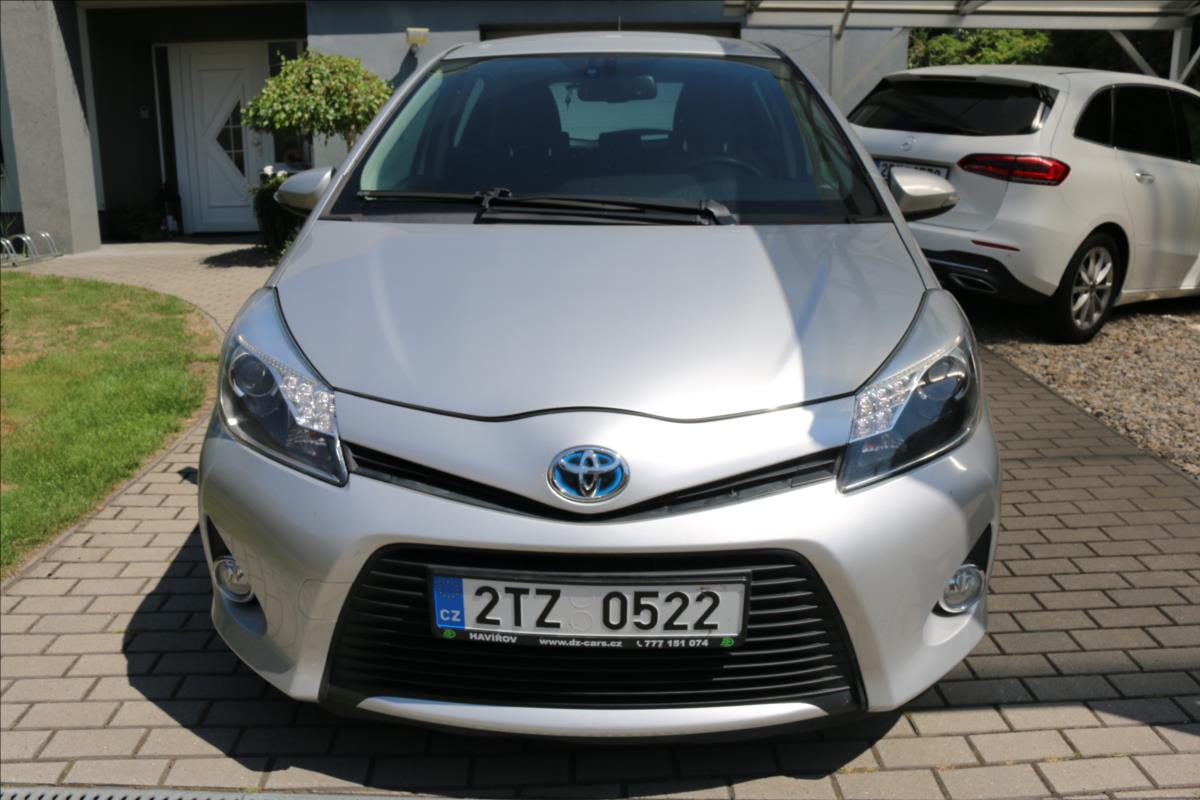 toyota-yaris-1-5-hybrid-automat - 1