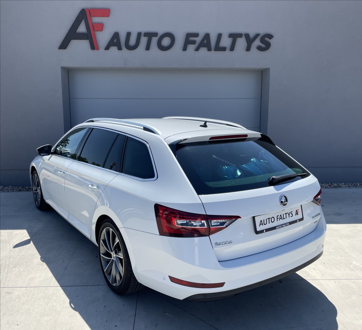 skoda-superb-2-0-tdi-140kw-4x4-l-k-dsg-cr - 4