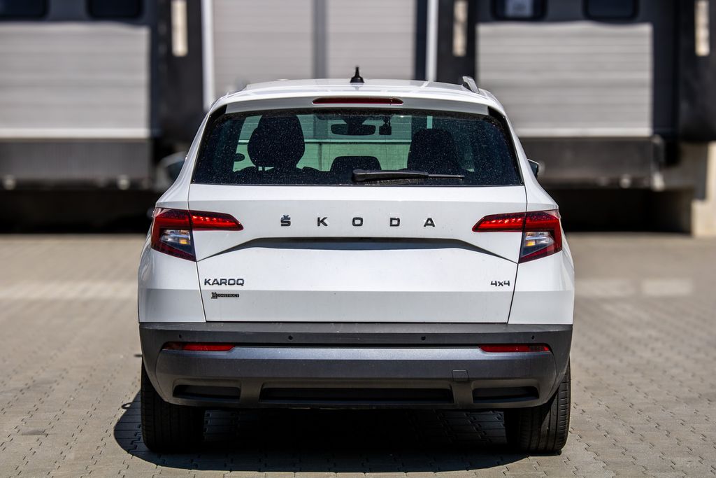 skoda-karoq-2-0-tdi-dsg-4x4-style-plus-web - 4
