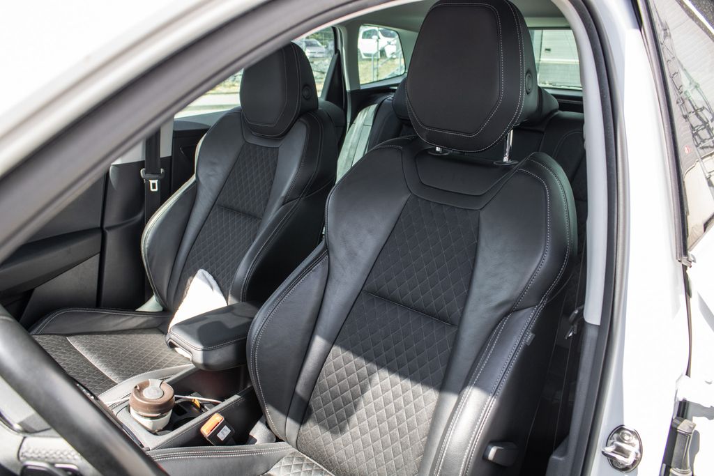 skoda-karoq-2-0-tdi-dsg-4x4-style-plus-web - 9