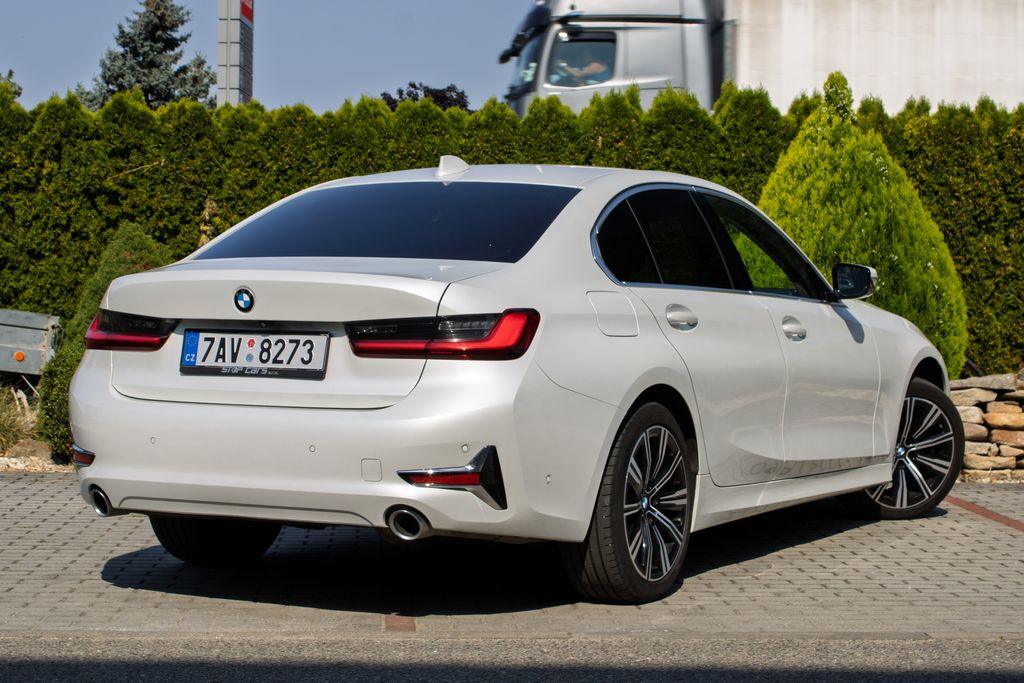 bmw-rada-3-bmw-320d-xdrive - 4