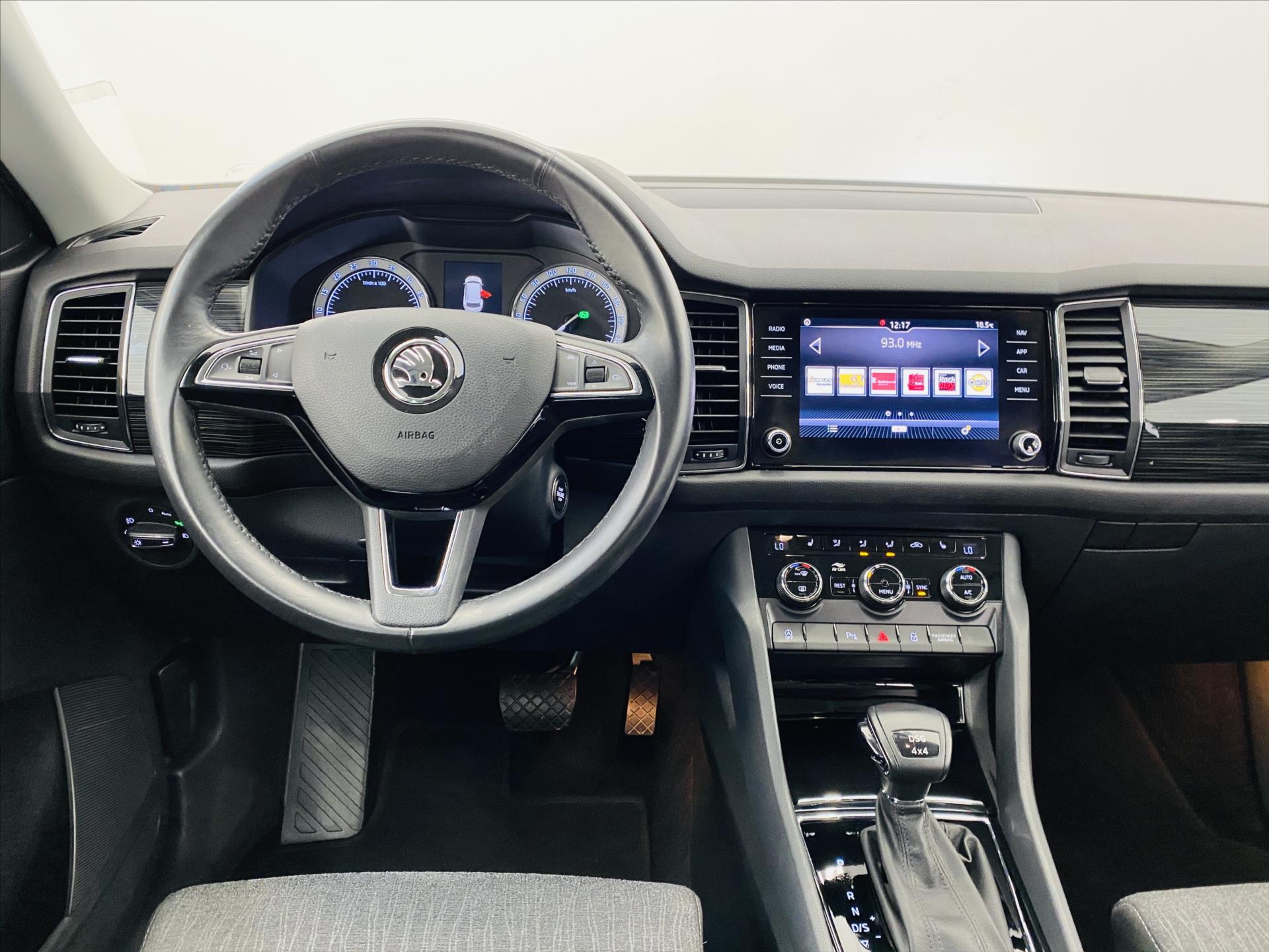 skoda-kodiaq-2-0-tdi-dsg-140kw-4x4-style - 9