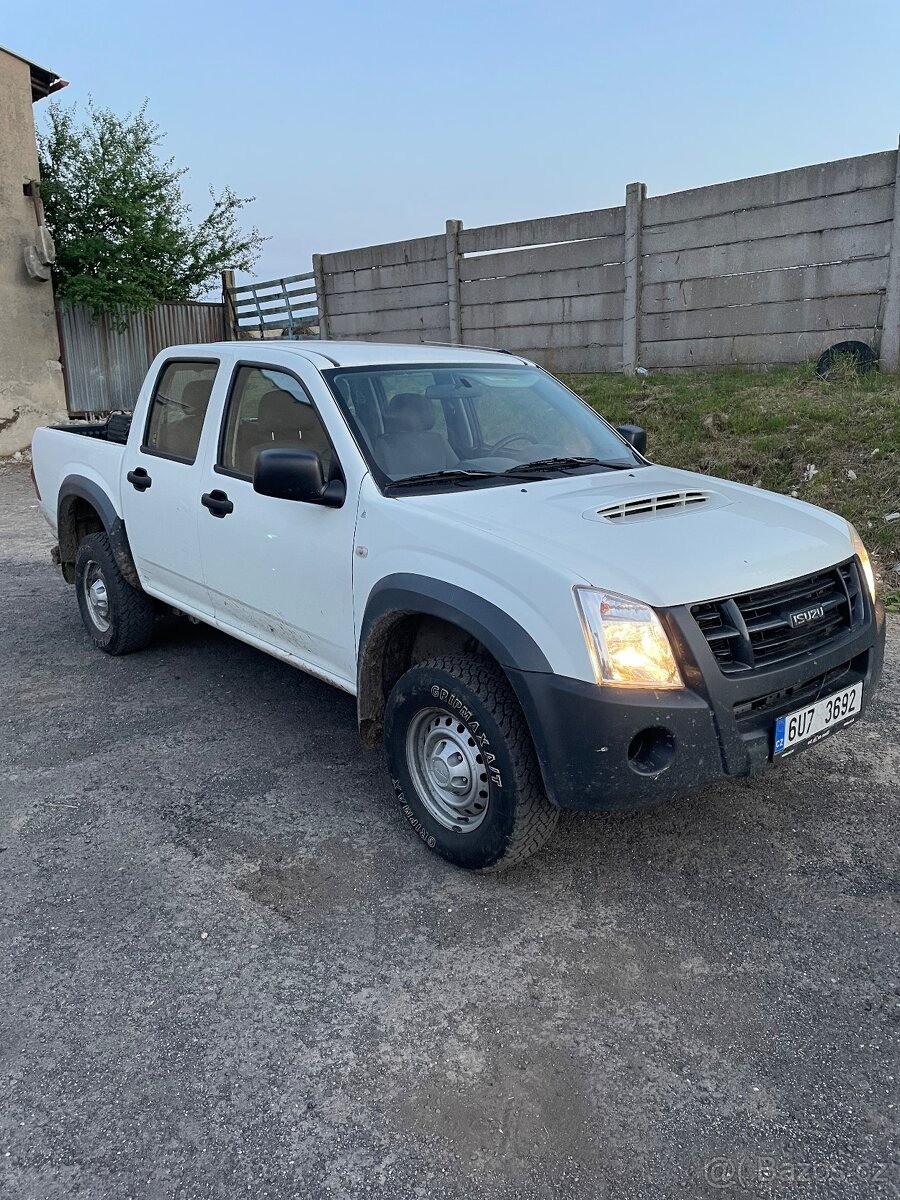 isuzu-d-max-2-5-d-max-td-r-v-2011 - 3