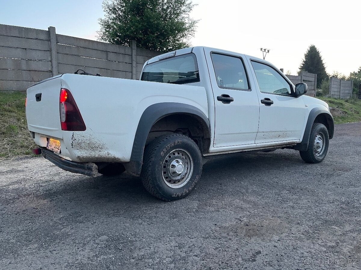 isuzu-d-max-2-5-d-max-td-r-v-2011 - 4