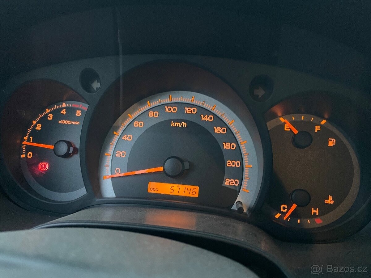 isuzu-d-max-2-5-d-max-td-r-v-2011 - 5